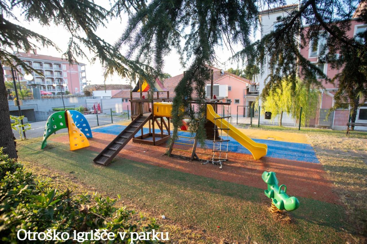 Apartma Zusterna Za Bazenom Koper Exteriör bild
