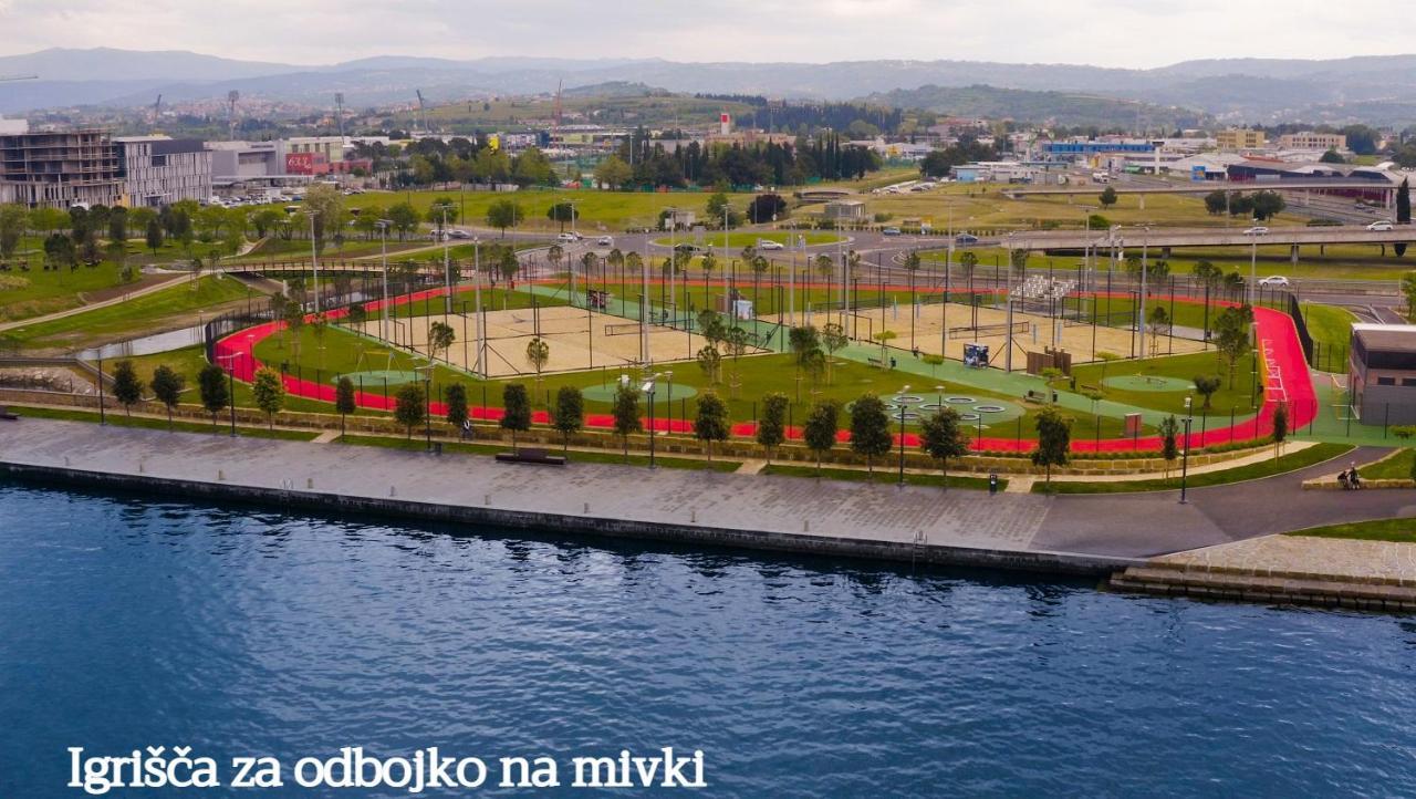 Apartma Zusterna Za Bazenom Koper Exteriör bild